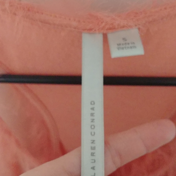 Peach rasorback tank top with floral detail - Picture 3 of 3